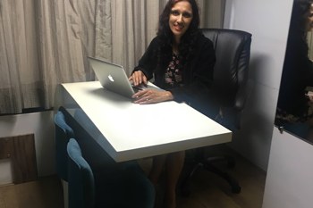 Dr. Simi Saksena consultation room
